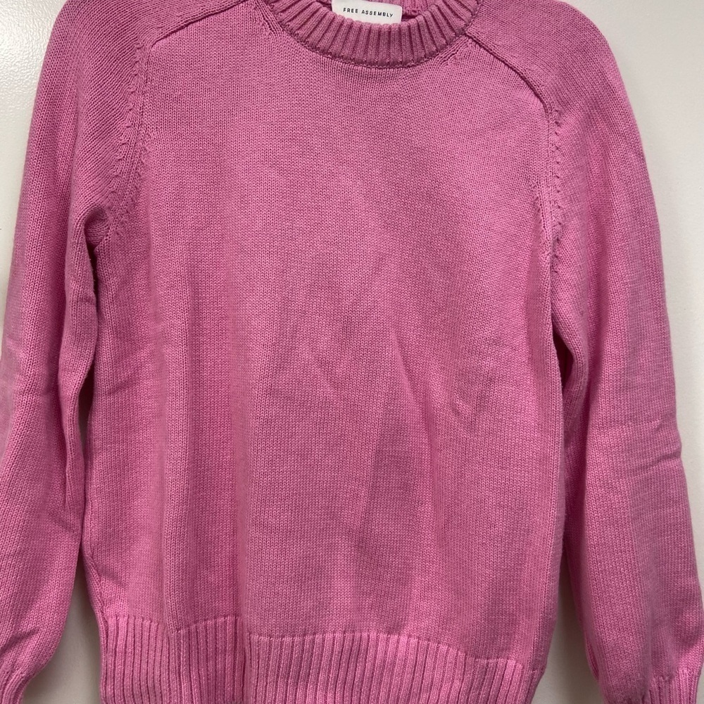Free Assembly pink sweater crew neck size medium